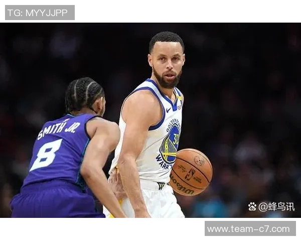 黄蜂首节三分球火力全开轰39分领先爵士14分展现强大实力 黄蜂首节三分球火力全开轰39分领先爵士14分展现强大实力